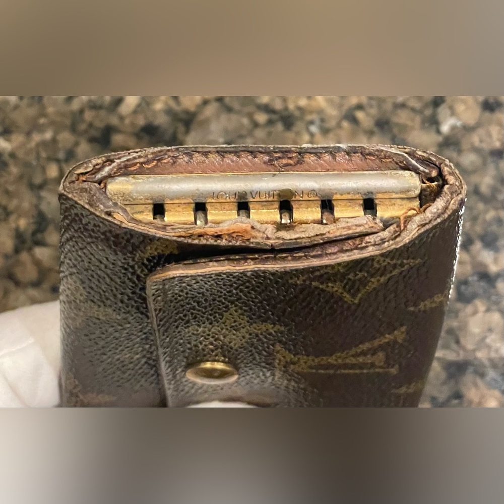 Louis Vuitton 6 key in monogram - Picture 3 of 10